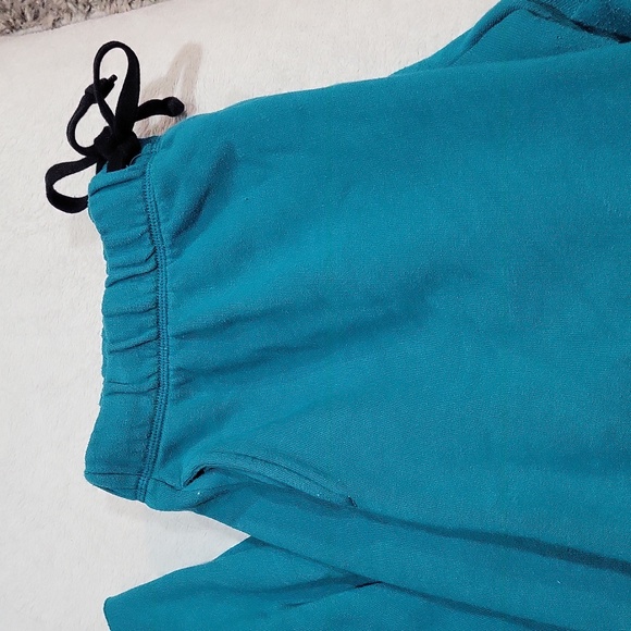 Victoria's Secret PINK Pants - Picture 2 of 11